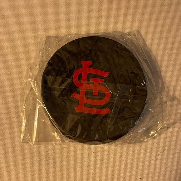 MLB St Lewis Cardinals cup Coasters in black and red Set of 2 NWT - Picture 4 of 5